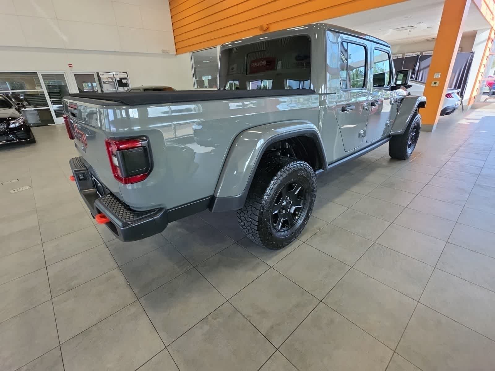 Used 2021 Jeep Gladiator Mojave w/ Dual Top Group AWD/4WD image 7