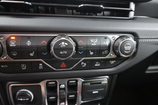 New 2026 Jeep Wrangler Unlimited Sahara AWD/4WD image 20