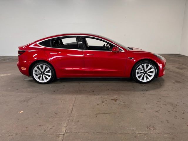 Used 2020 Tesla Model 3 Standard Range Plus image 2