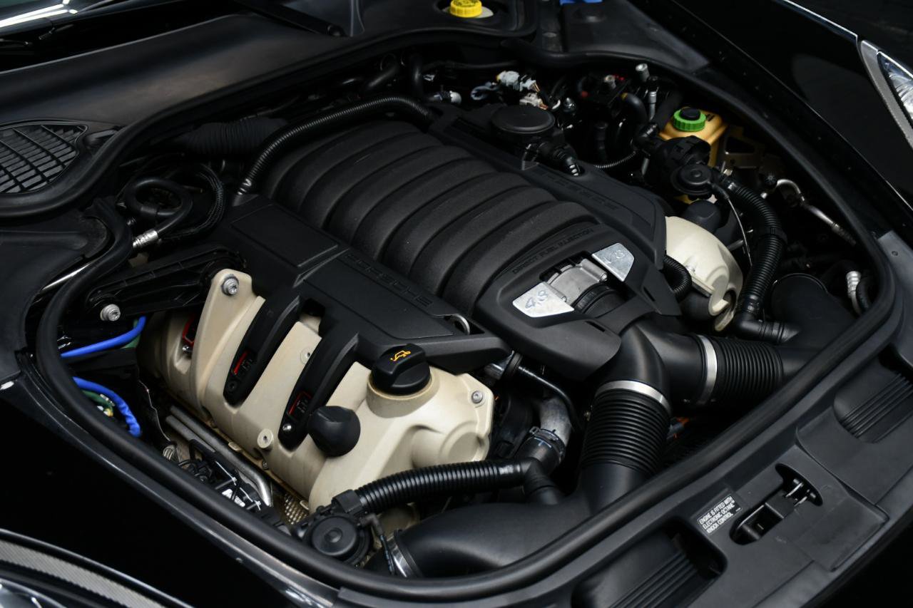 Used 2013 Porsche Panamera GTS image 11