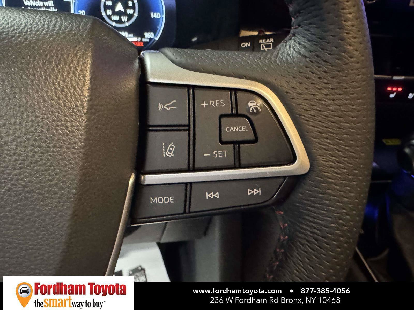 Used 2025 Toyota Sienna XSE w/ XSE Premium Package AWD/4WD image 23