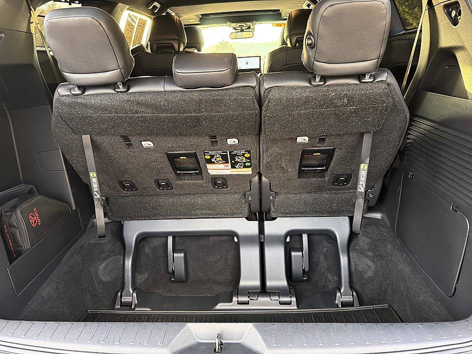Certified 2026 Toyota Sienna Platinum AWD/4WD image 21