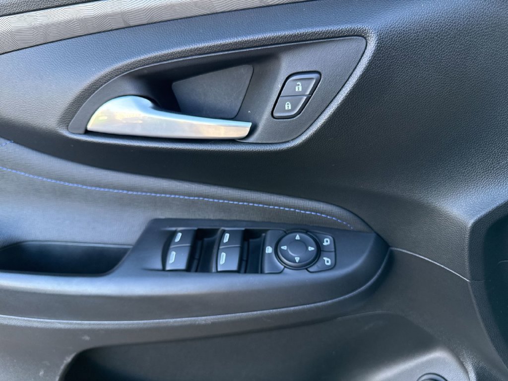 Used 2024 Buick Envista Sport Touring w/ Convenience I Package FWD image 24