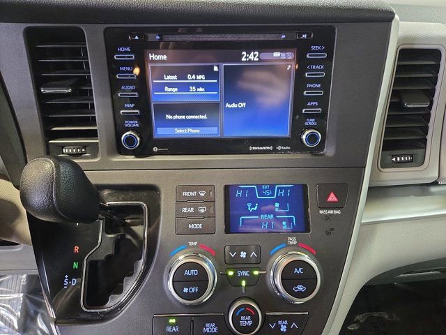 Used 2020 Toyota Sienna LE image 22
