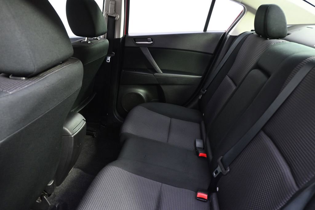 Used 2013 MAZDA MAZDA3 i Touring image 18