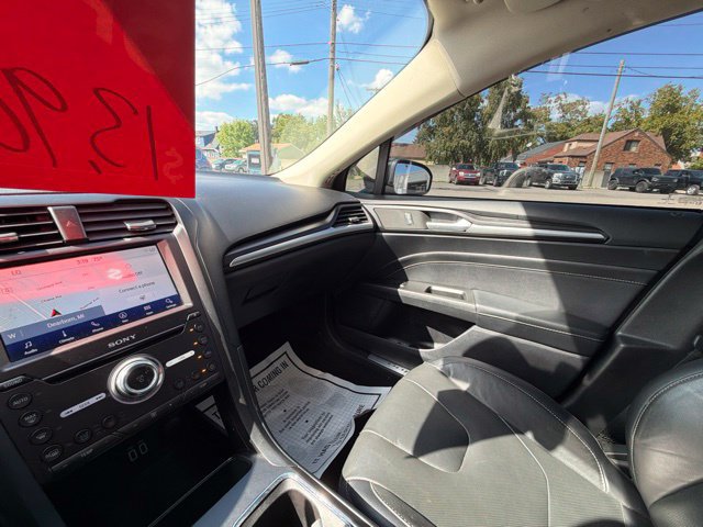 Used 2019 Ford Fusion Titanium FWD image 31