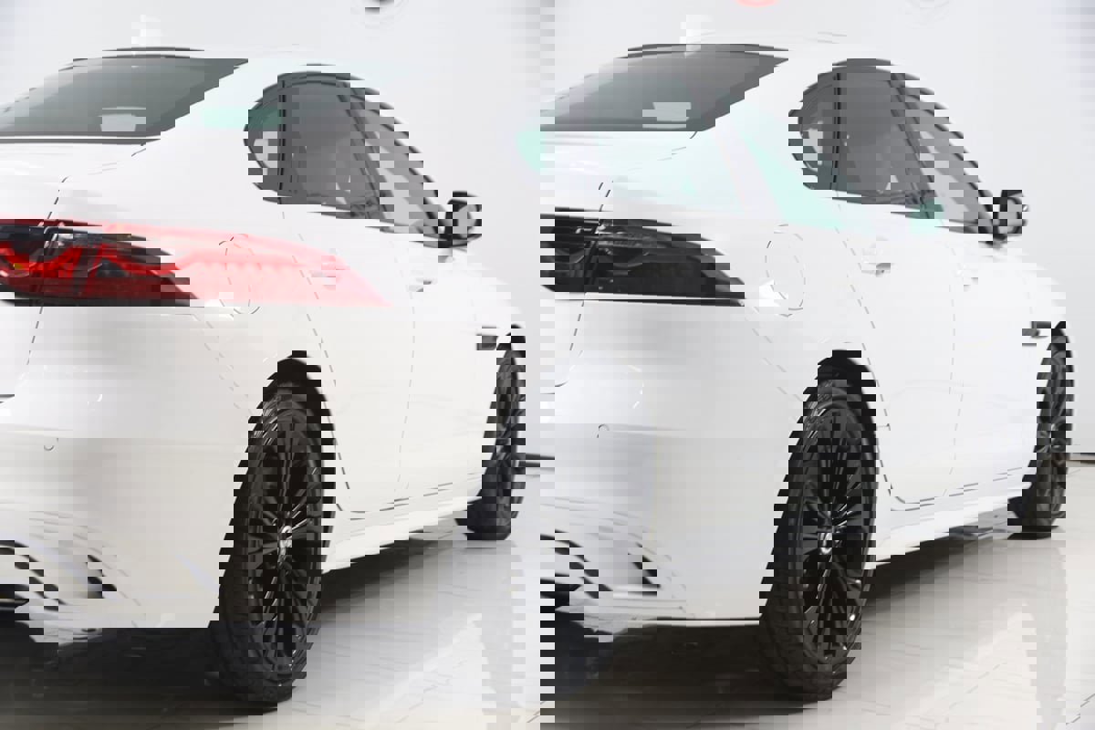 Used 2024 Jaguar XF R-Dynamic SE image 54