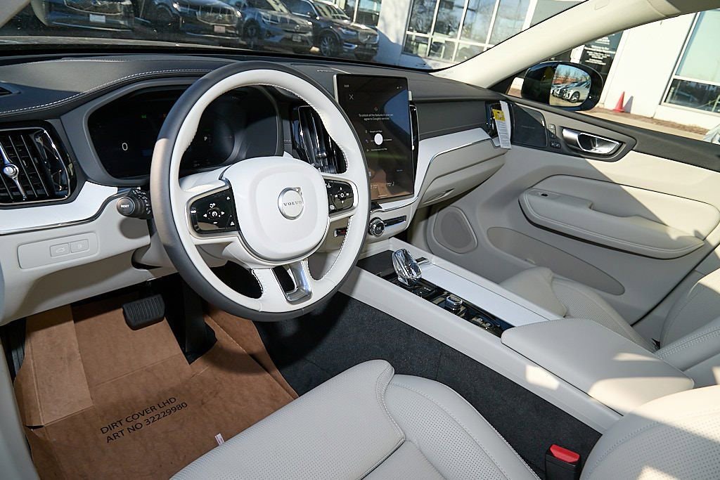 New 2026 Volvo XC60 T8 Ultra w/ Protection Package Premier image 11