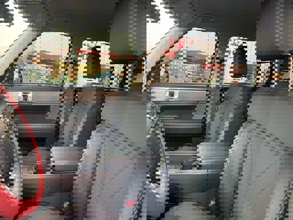 Used 2024 Hyundai Santa Fe SEL image 10