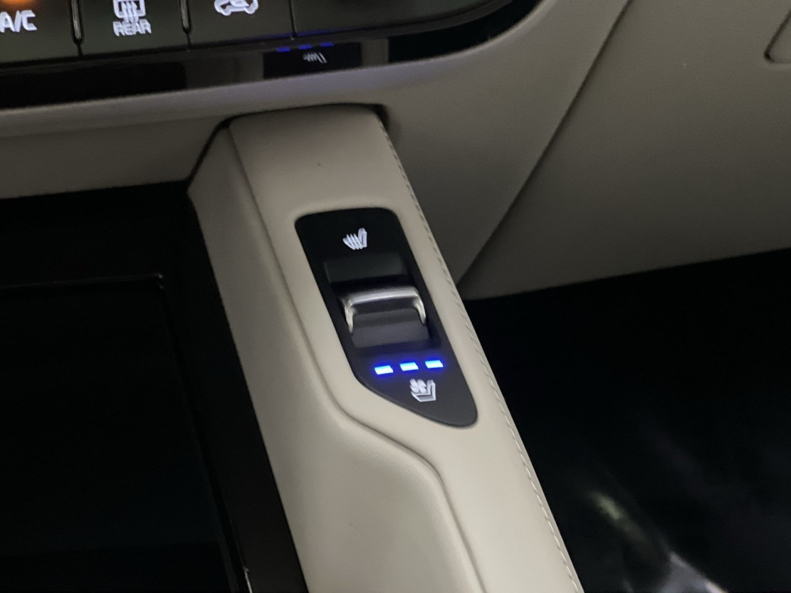 Used 2022 Kia Telluride SX w/ Nightfall Edition Package AWD/4WD image 31
