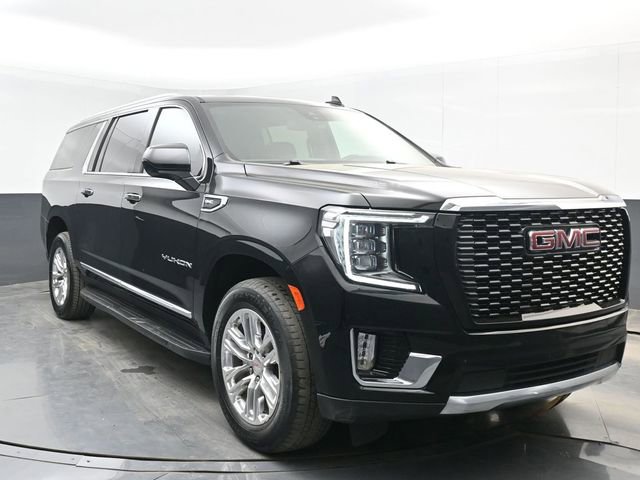 Used 2023 GMC Yukon XL SLT w/ Max Trailering Package AWD/4WD image 2