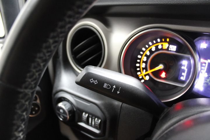 Used 2021 Jeep Gladiator Sport AWD/4WD image 35