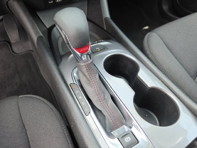 Used 2024 Chevrolet Malibu RS FWD image 34