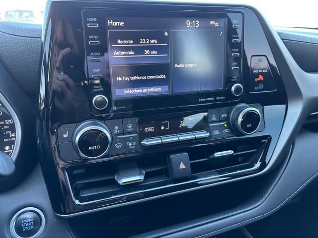 Used 2021 Toyota Highlander XLE AWD/4WD image 28