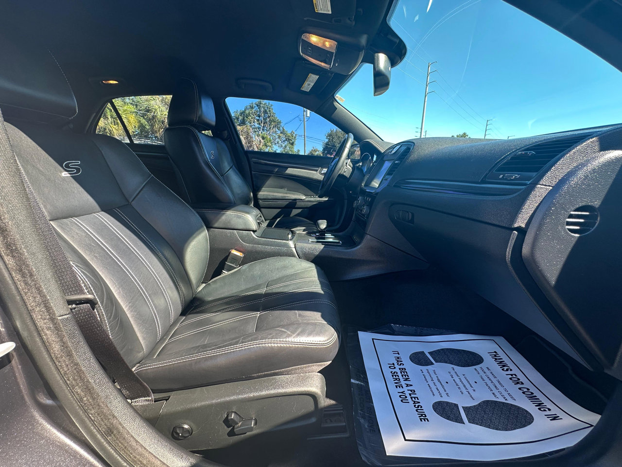 Used 2014 Chrysler 300 S image 9