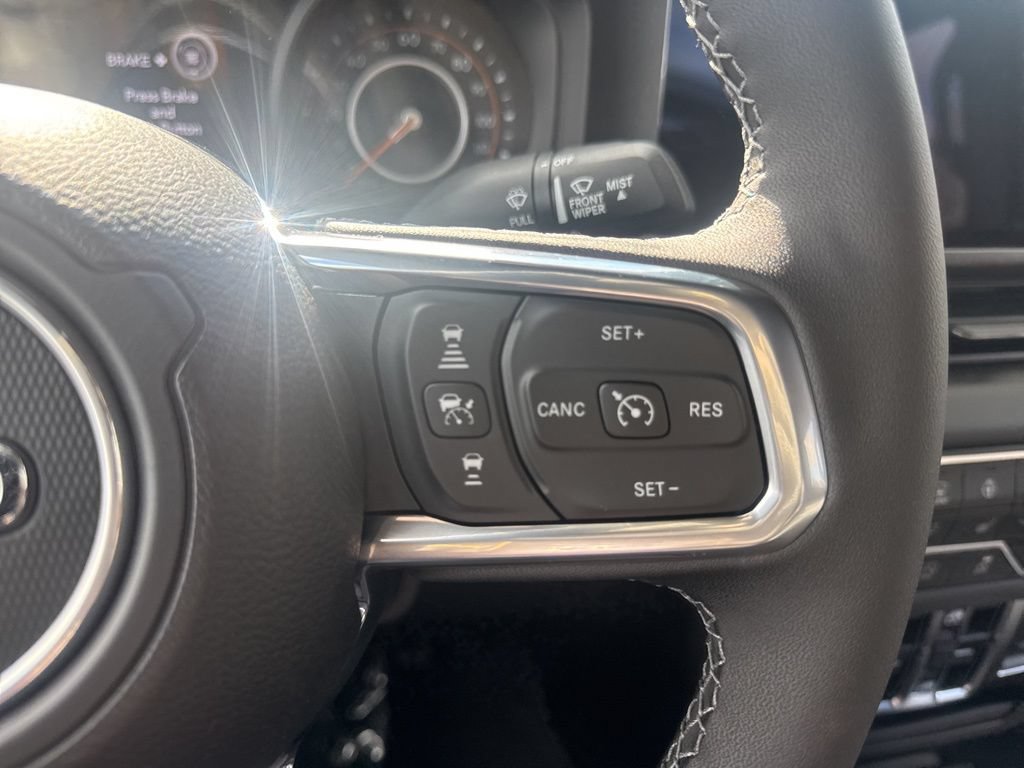 New 2025 Jeep Wrangler Unlimited Sahara AWD/4WD image 23