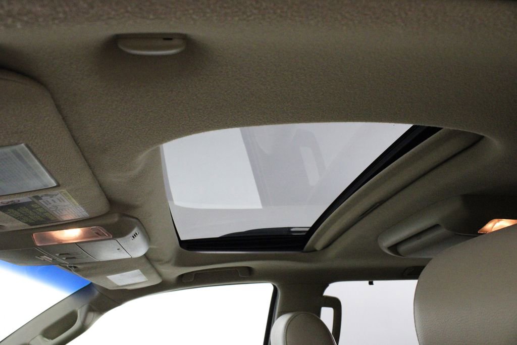 Used 2012 Toyota Sequoia Platinum image 11