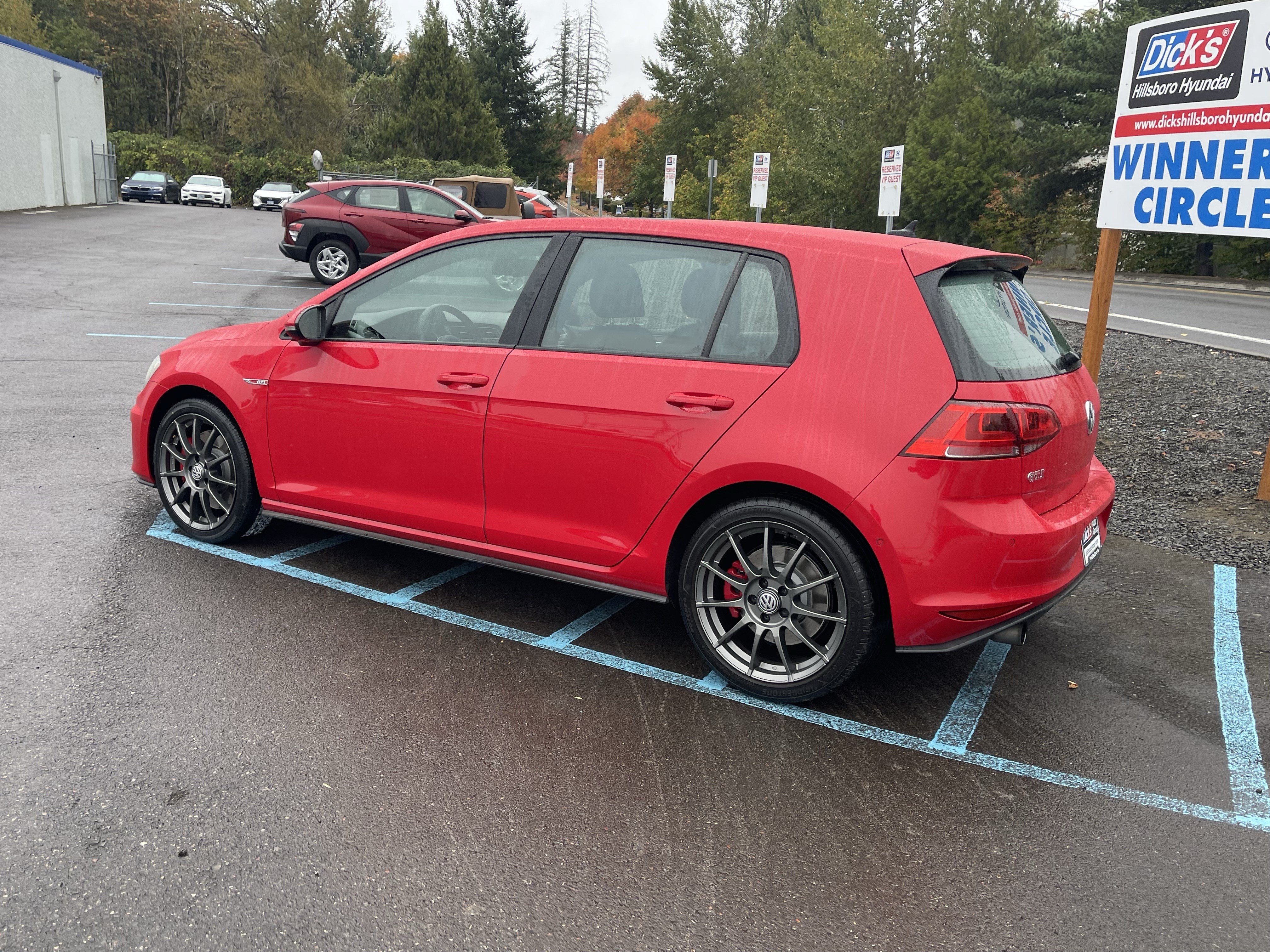 Used 2016 Volkswagen GTI SE w/ Driver Assistance Package FWD image 3