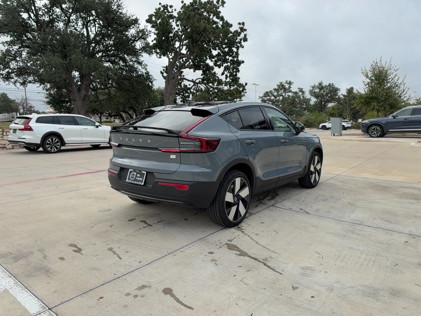 Certified 2023 Volvo C40 P8 Recharge Plus w/ Climate Package AWD/4WD image 6