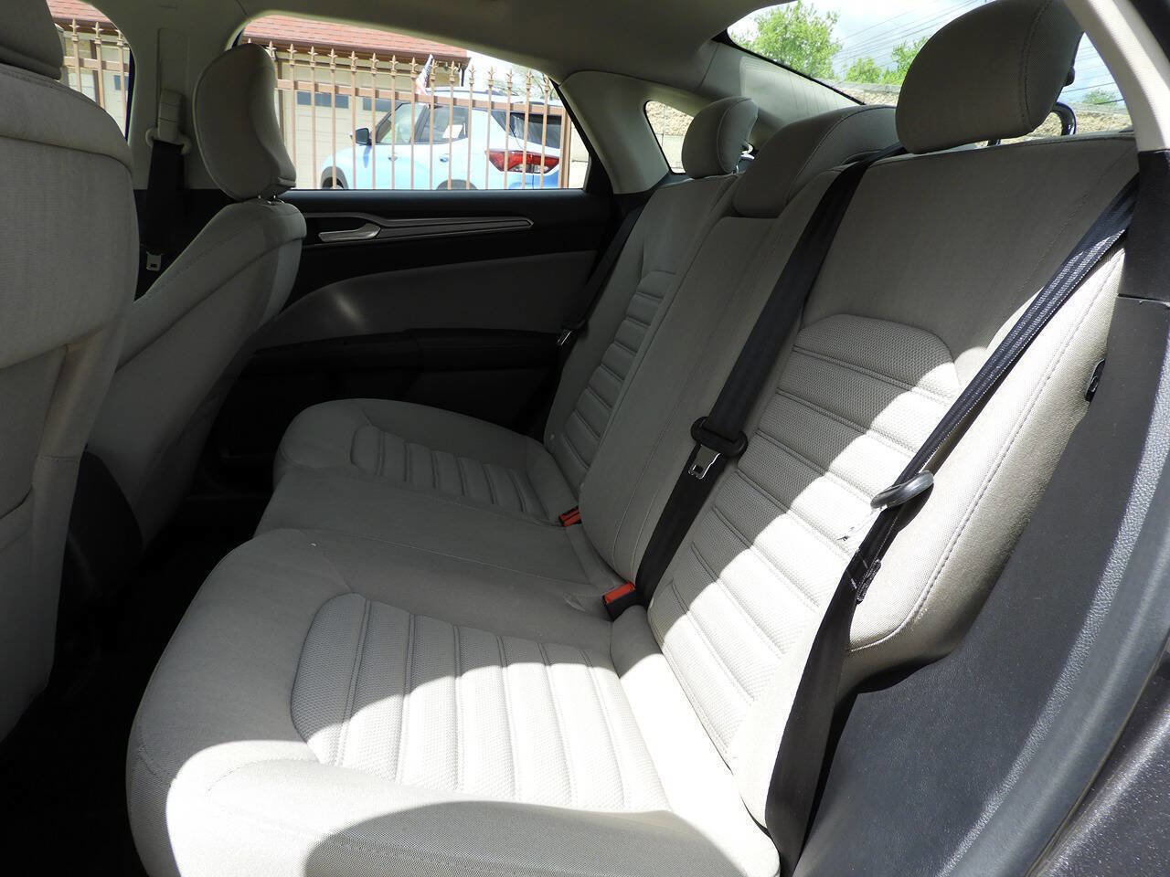 Used 2018 Ford Fusion S FWD image 22