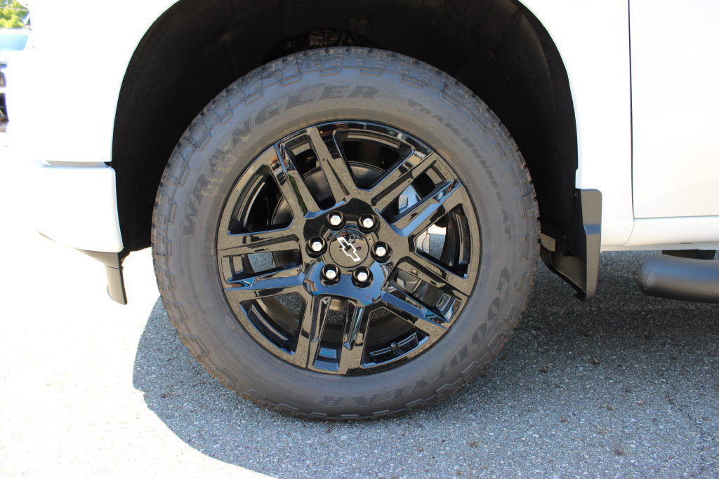 New 2026 Chevrolet Silverado 1500 RST w/ Safety Package AWD/4WD image 32