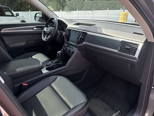 Used 2023 Volkswagen Atlas SEL R-Line AWD/4WD image 28