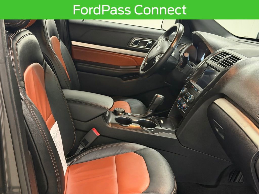 Used 2019 Ford Explorer XLT w/ Equipment Group 202A AWD/4WD image 22