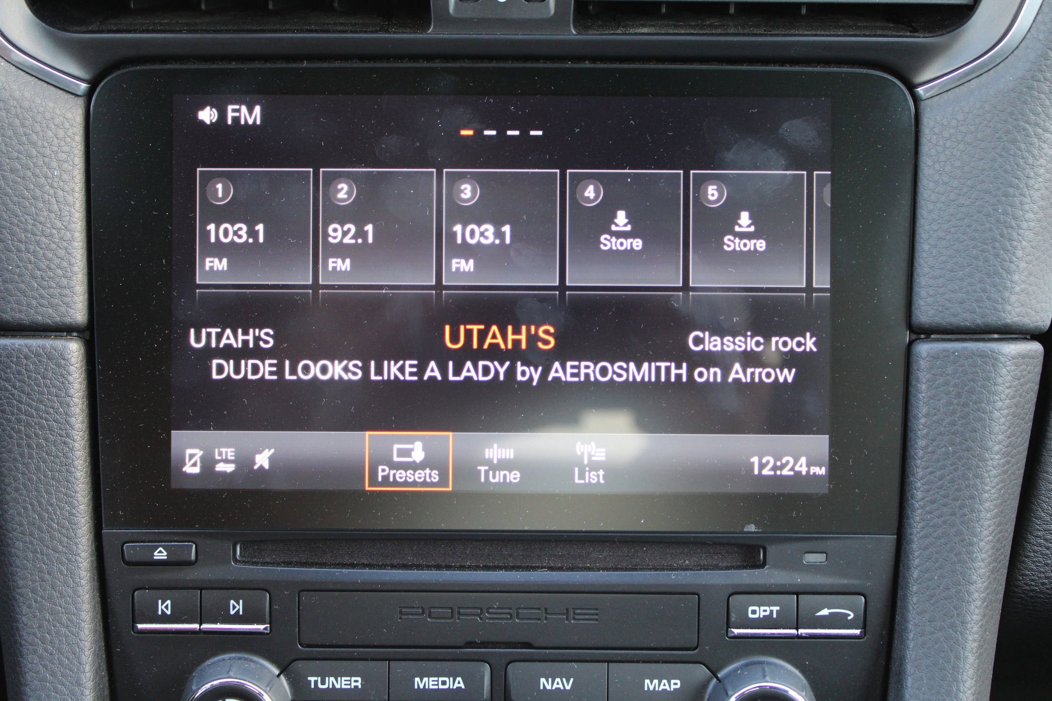 Used 2017 Porsche 911 Carrera 4S image 19