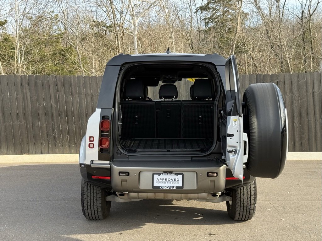Certified 2023 Land Rover Defender 110 X-Dynamic SE image 5