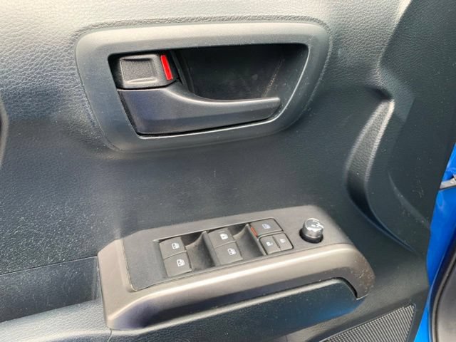 Used 2017 Toyota Tacoma SR5 w/ Tow Package RWD image 21