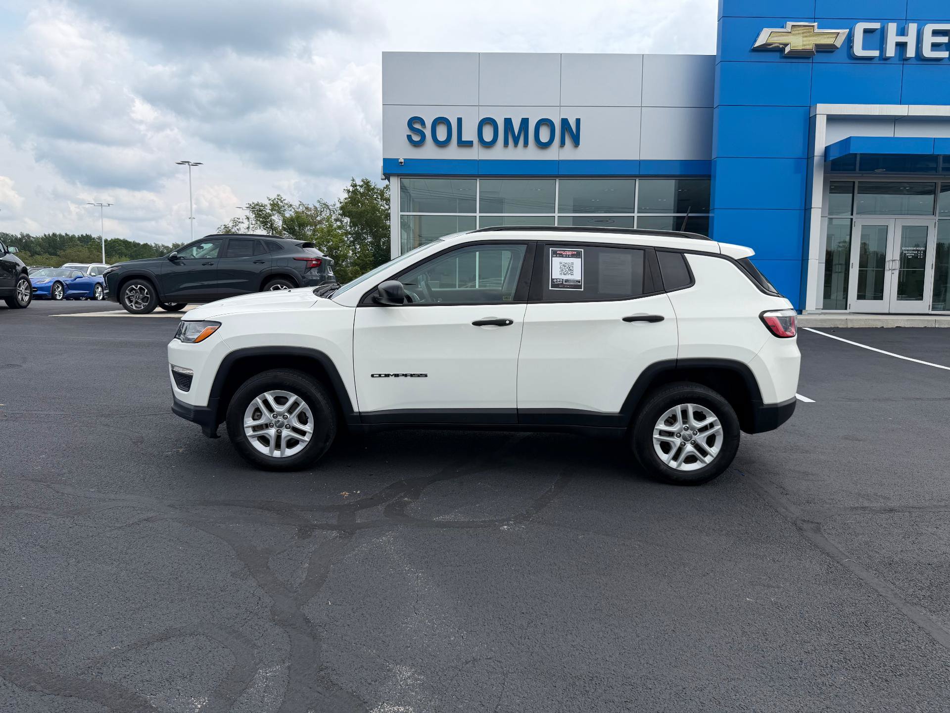 Used 2017 Jeep Compass Sport AWD/4WD image 3