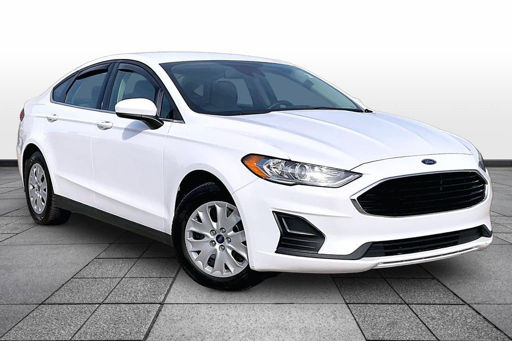 Used 2020 Ford Fusion S image 2
