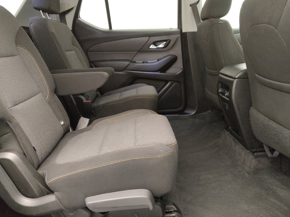 Used 2019 Chevrolet Traverse LT FWD image 19