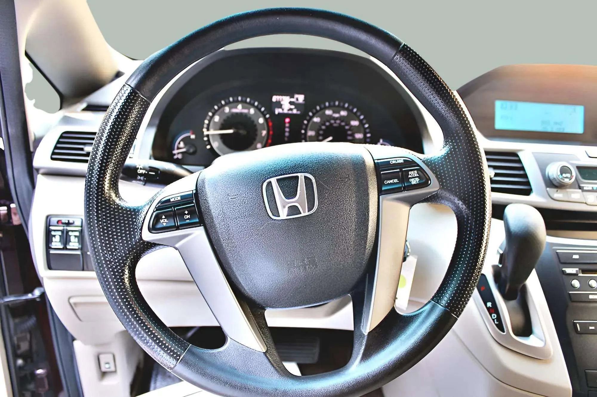 Used 2011 Honda Odyssey EX image 12