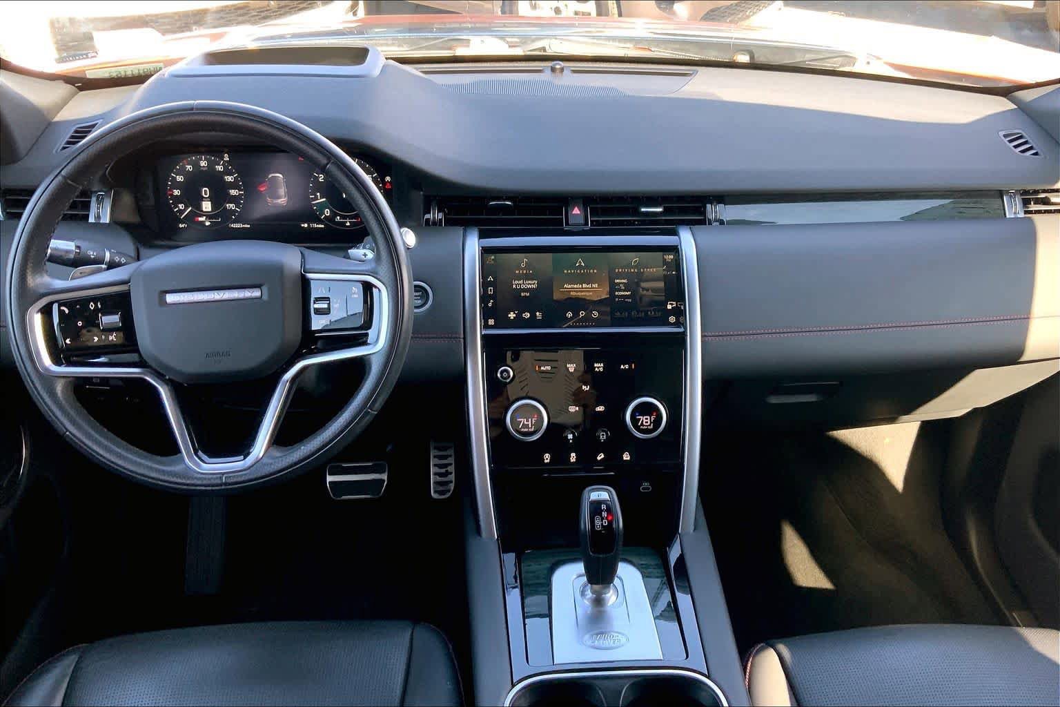 Used 2022 Land Rover Discovery Sport SE R-Dynamic image 15