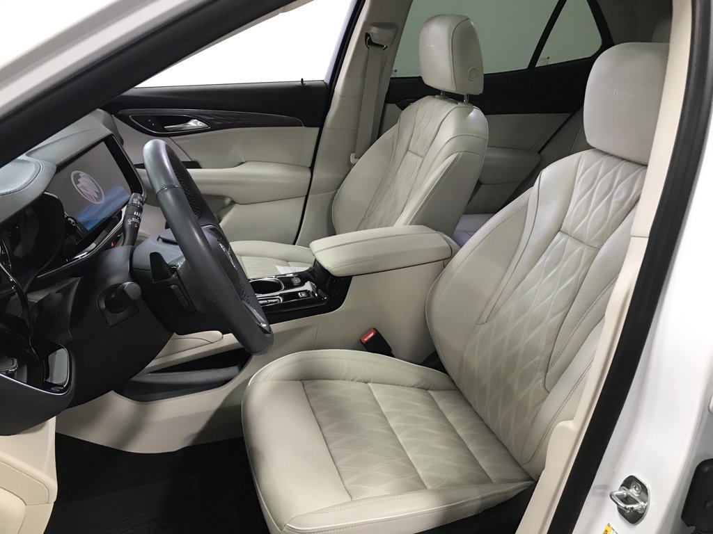 Used 2021 Buick Envision Avenir w/ Technology Package II image 9