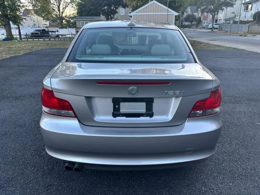 Used 2010 BMW 128i Coupe image 7