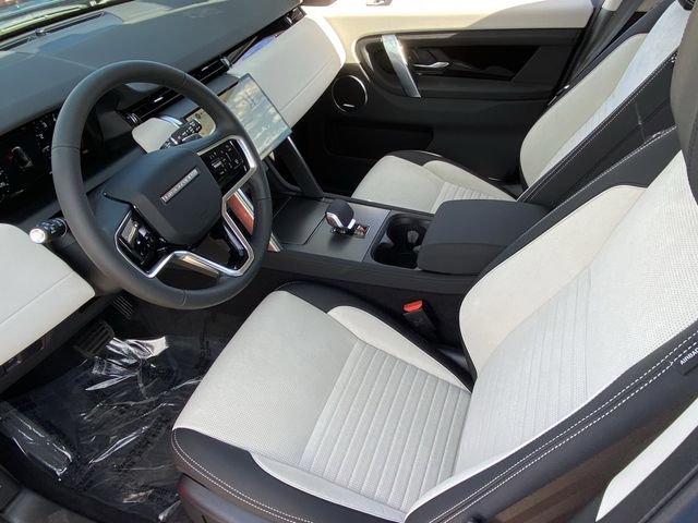 New 2025 Land Rover Discovery Sport S image 5