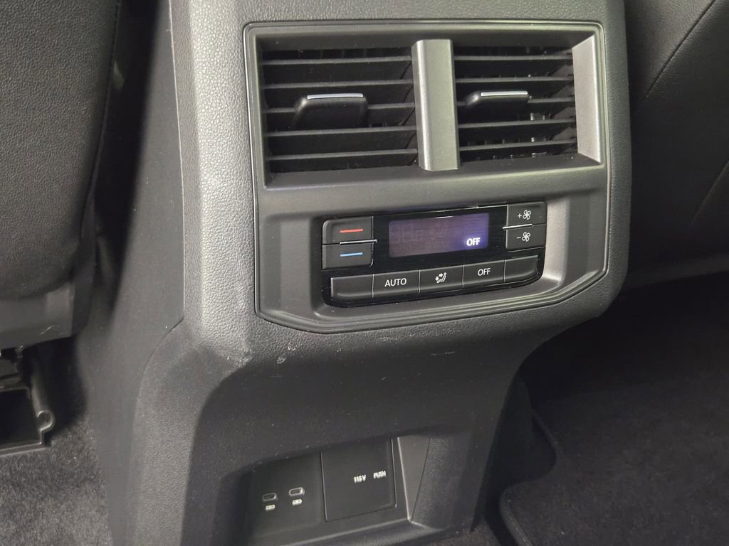 Used 2023 Volkswagen Atlas SE FWD image 32