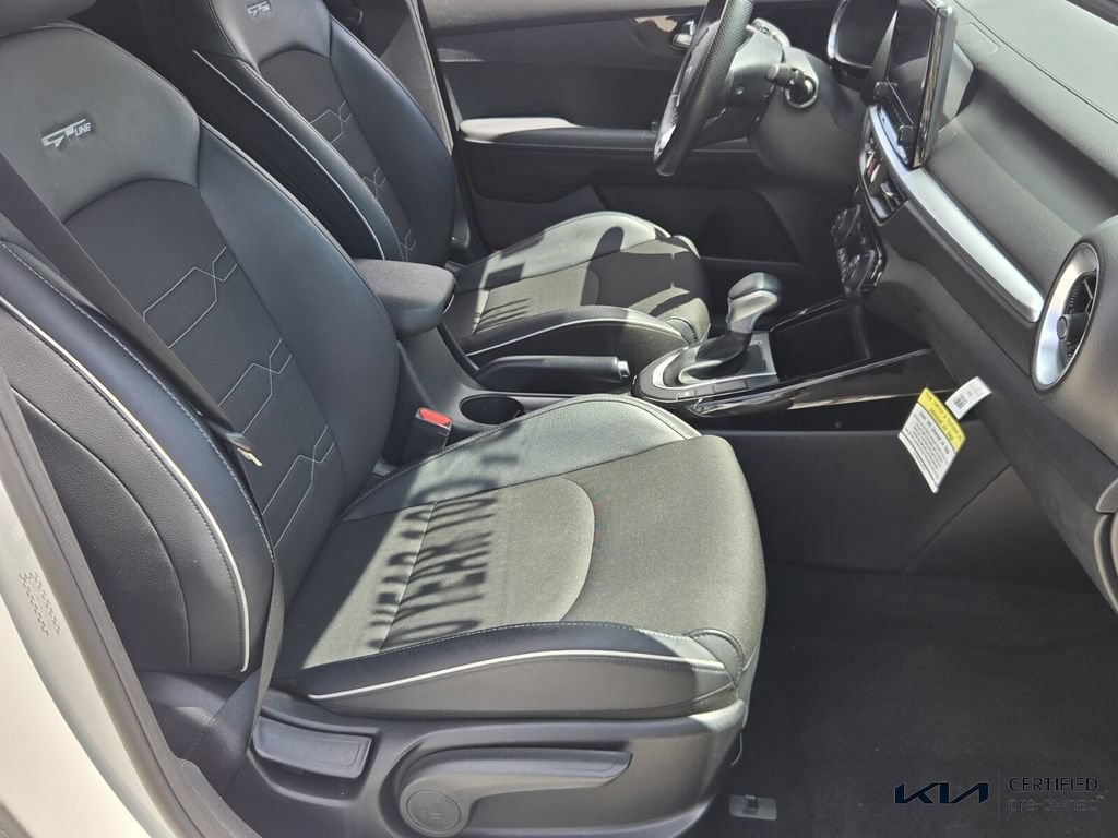Certified 2022 Kia Forte GT-Line FWD image 18
