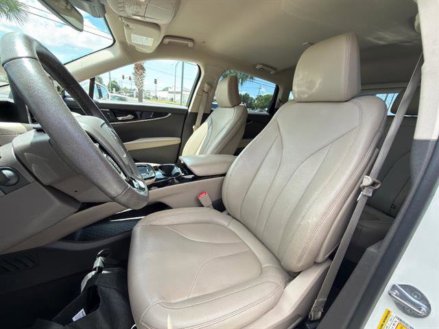 Used 2022 Lincoln Nautilus FWD image 11