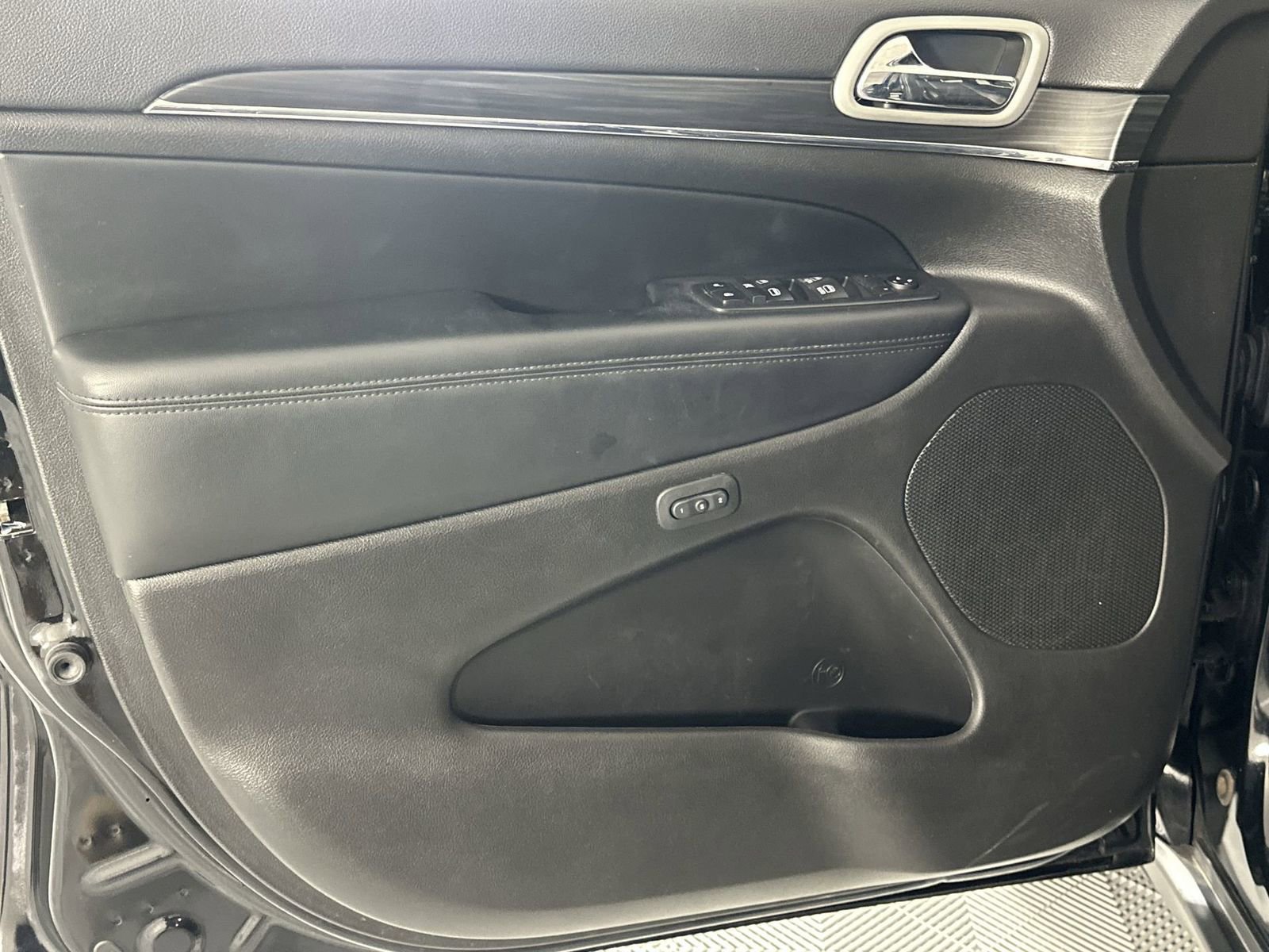 Used 2020 Jeep Grand Cherokee Limited w/ Trailer Tow Group IV AWD/4WD image 28