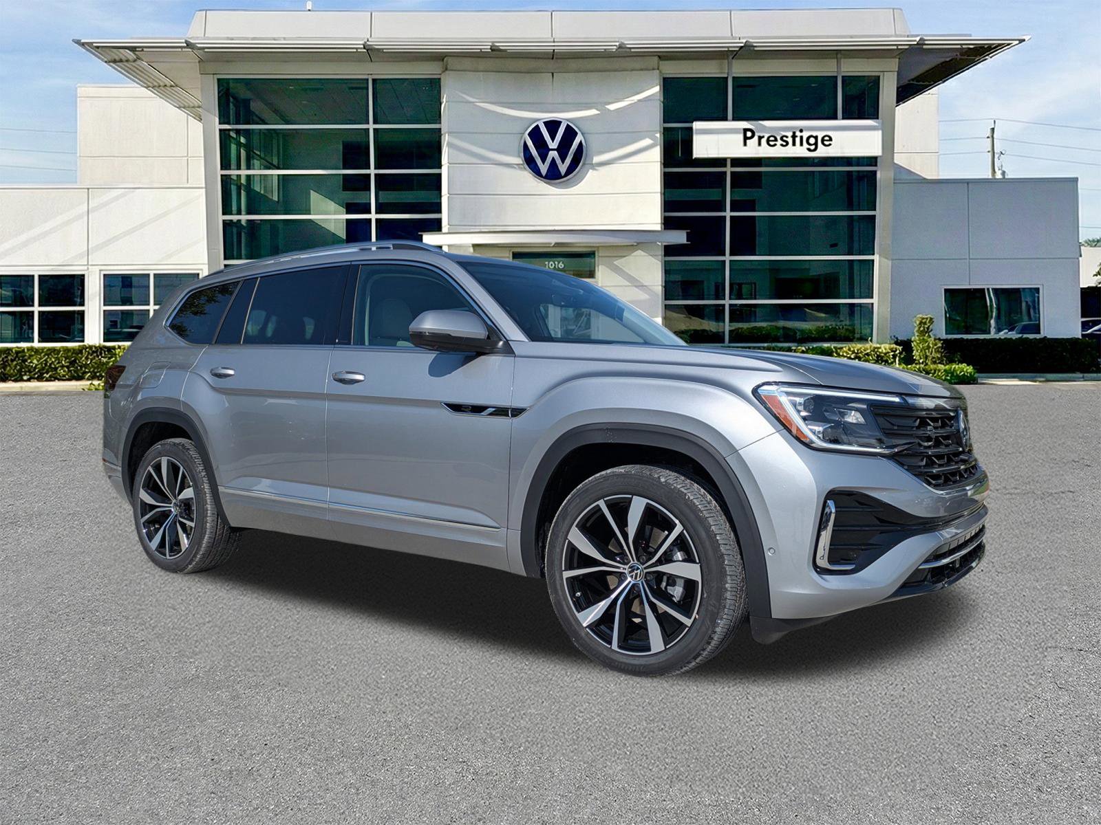 New 2026 Volkswagen Atlas SEL Premium R-Line