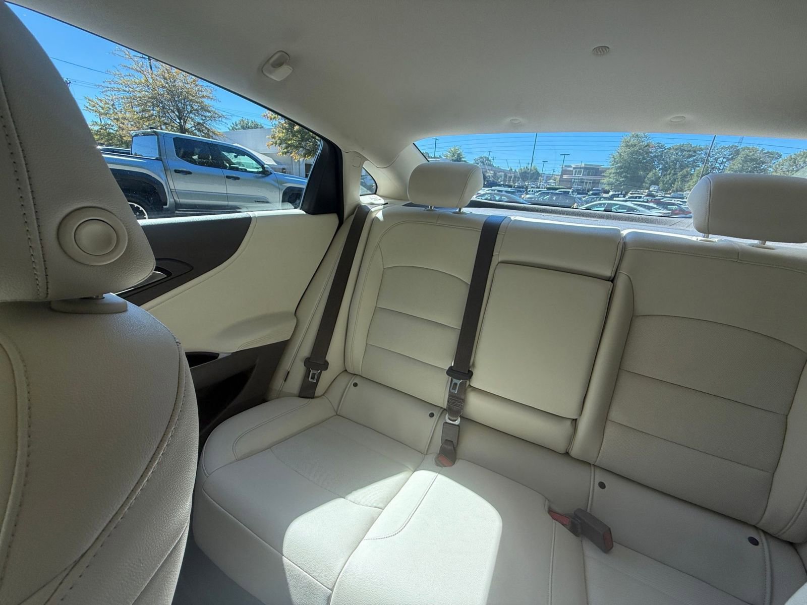 Used 2024 Chevrolet Malibu LT image 39