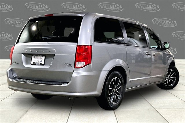 Used 2018 Dodge Grand Caravan SXT w/ Blacktop Package image 7
