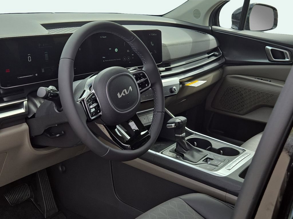 Certified 2025 Kia Carnival FWD image 18