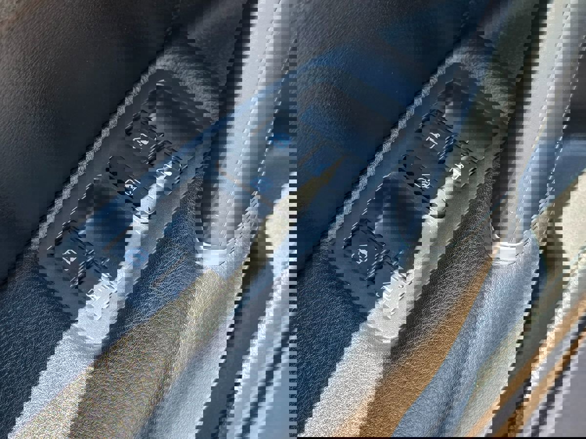 Used 2020 Volkswagen Passat 2.0T R-Line image 32