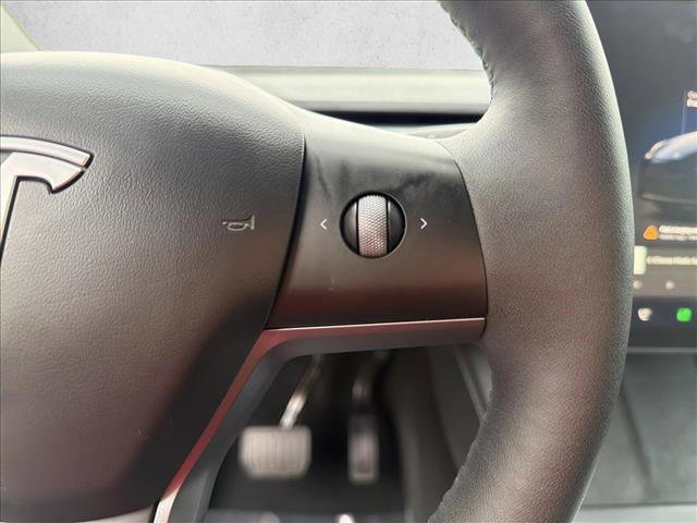 Used 2023 Tesla Model Y Long Range image 16