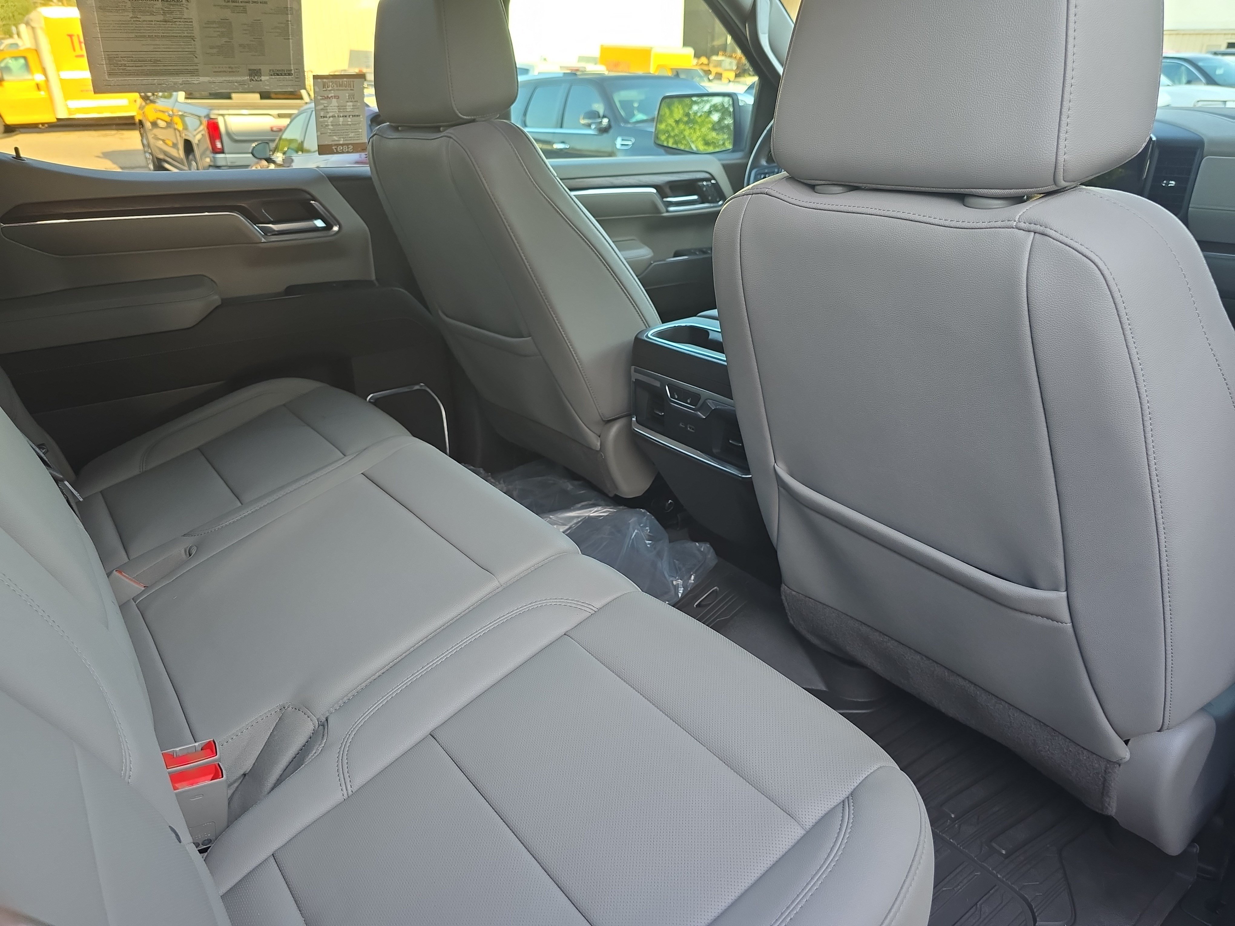 Used 2024 GMC Sierra 1500 SLT w/ SLT Premium Plus Package AWD/4WD image 11