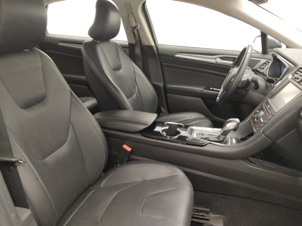 Used 2016 Ford Fusion Titanium FWD image 21